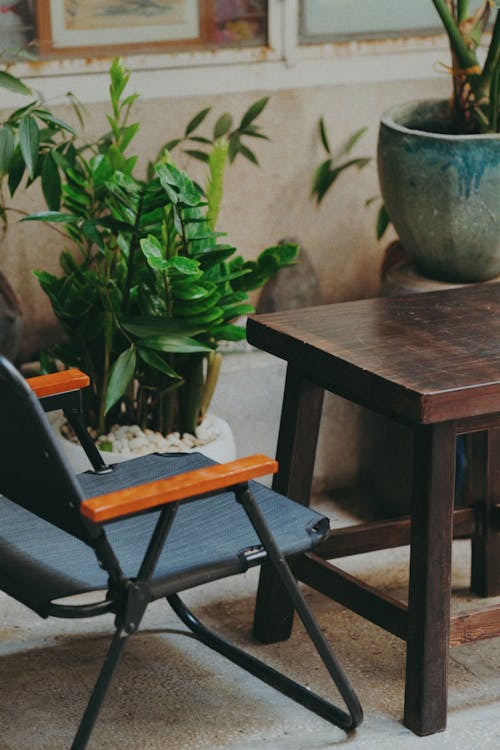 Minimalist Living Room Shopping Guide: Create Your Serene Sanctuary