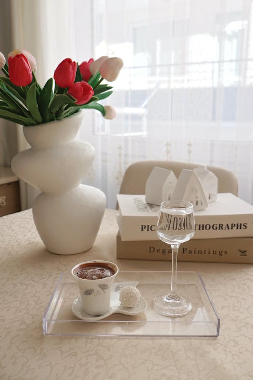 Minimalist Living Room: Your Essential Shopping Guide
