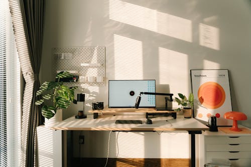 Create Your Perfect Minimalist Living Room: Simplify and Style