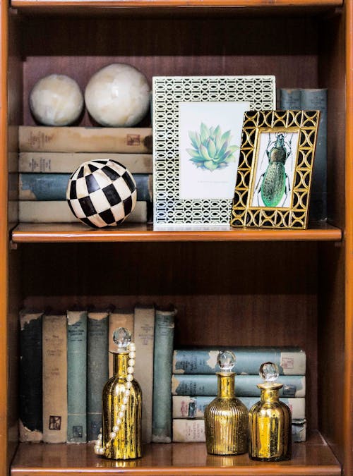 Achieve Calm and Style: Your Guide to a Minimalist Living Room