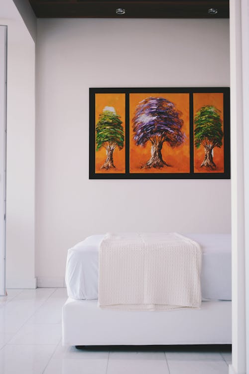 Minimalist Living Room Design Guide: Simplicity and Style