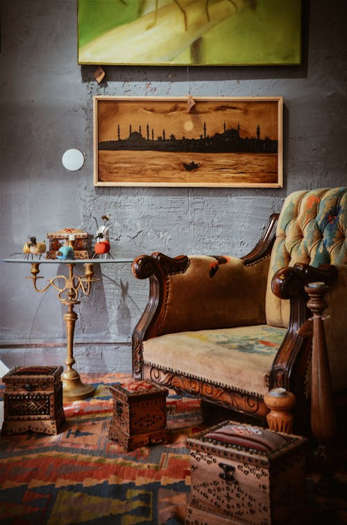 Subtle Seasonal Decor for Minimalist Living Rooms