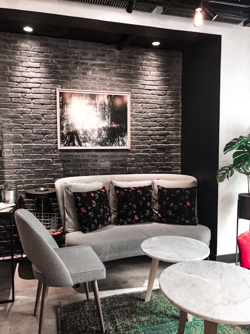 Maximize Your Small Living Room: Create a Serene Minimalist Haven