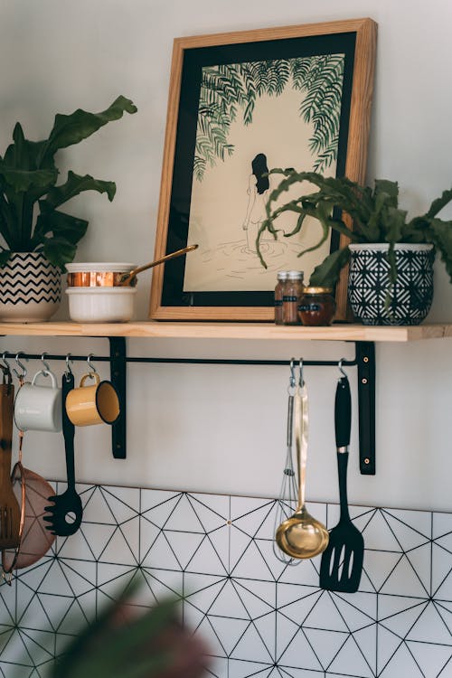 The Essential Shopping Guide to a Serene Minimalist Living Room